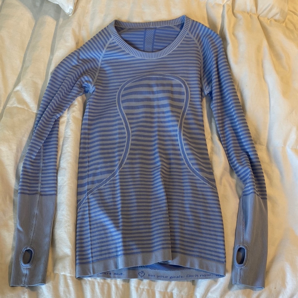 Lululemon swiftly tech long sleeve size 6